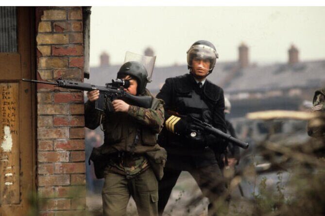 2 Hour Terror and Mural History Belfast taxi Private Tour - Bombay Street and the Birthplace of the Provisional IRA