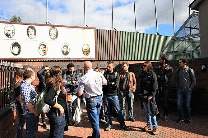 Belfast Political Tour-Conflicting Stories Walking Tour - Getting There: Divis Tower Start, Shankill End, And A Lot Of Footsteps