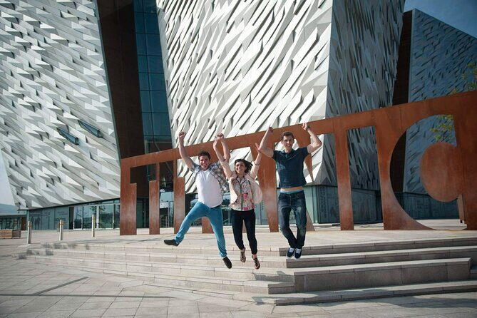 Giant’s Causeway and Titanic Experience from Belfast Port - The bus ride and on-time reality: why timing is everything