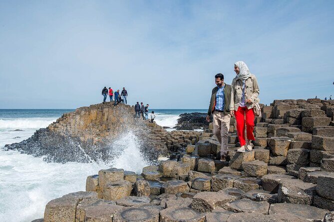 Giants Causeway & Castles Tour from Belfast: Guided tour - Giant’s Causeway: UNESCO Basalt Columns With Enough Time to Actually Look